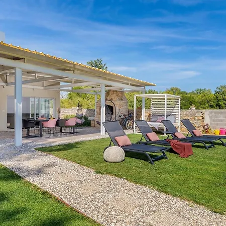 Shimunelka Holiday home